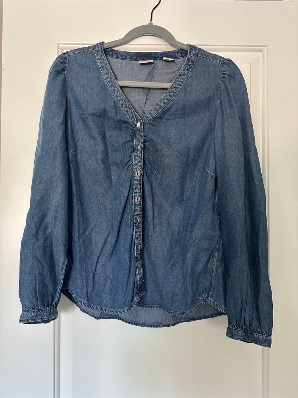 Levi's Medium Blue Denim Button-Front Women's Blouse